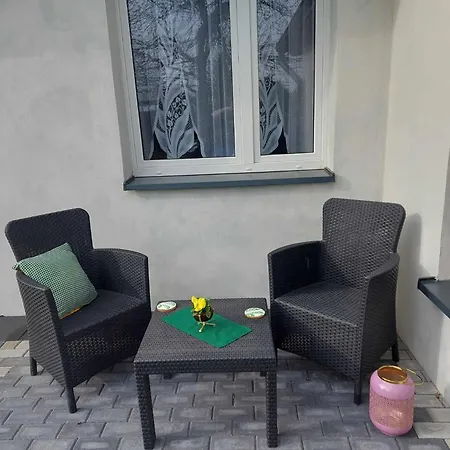 Dom Pod Czeresnia 度假居 Bladzikowo